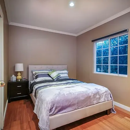 Stylish 2 Bed & 2 Bath At The Heart Of Hollywood With Free Parking - One Car Only Apartment Los Angeles Exterior photo