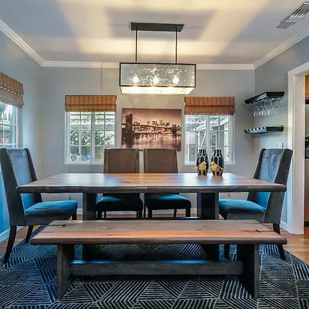 Stylish 2 Bed & 2 Bath At The Heart Of Hollywood With Free Parking - One Car Only Apartment Los Angeles Exterior photo