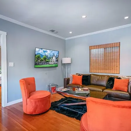 Stylish 2 Bed & 2 Bath At The Heart Of Hollywood With Free Parking - One Car Only Apartment Los Angeles Exterior photo