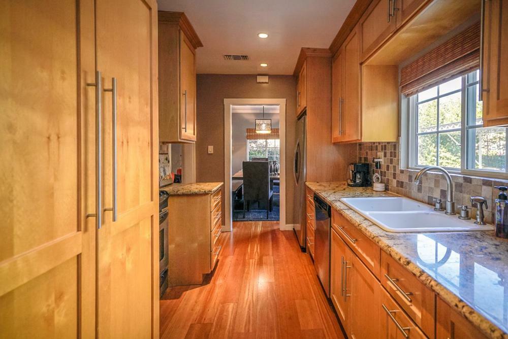 Appartamento Stylish 2 Bed & 2 Bath At The Heart Of Hollywood With Free Parking - One Car Only